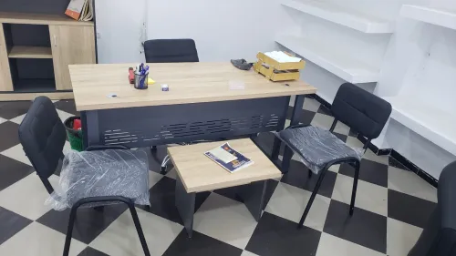 PROMO : Bureau + 2 chaise visiteur + caisson + chaise opérateur + fauteuil + armoire