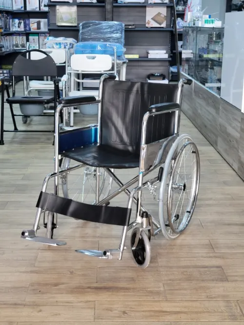 Fauteuil roulant simple cuire 