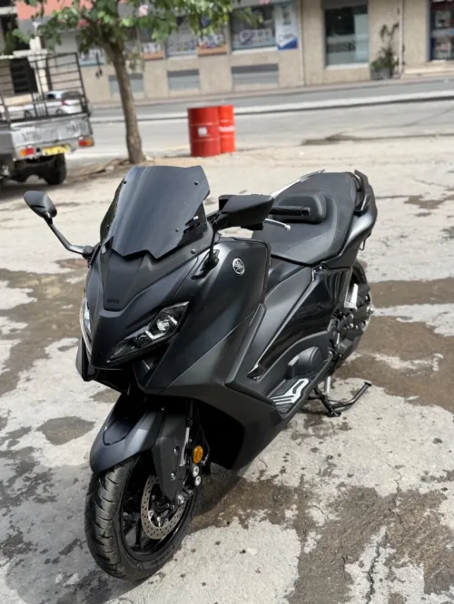 Yamaha T max 562 2024