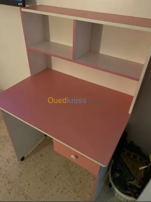Bureau pour enfants fille