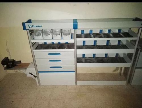 Etagere de rangement metalique d'atelier