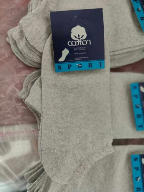 Atelier de fabrication chaussettes 