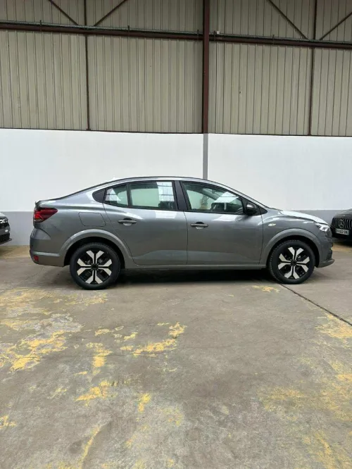 Logane Dacia 2025 1.0