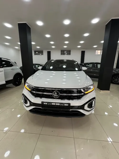 Volkswagen T-Roc 2025 Full options