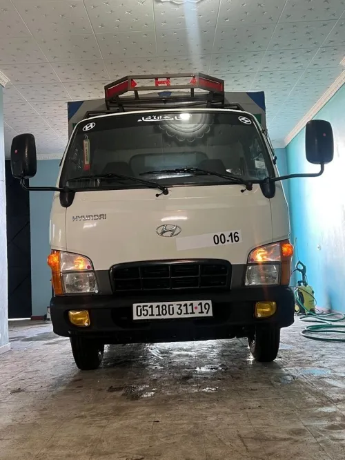 Hyundai HD35 2011