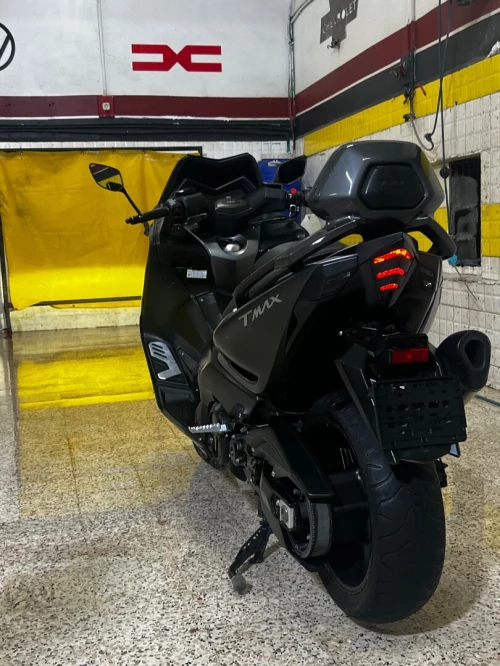 Yamaha T-max iron max 2015