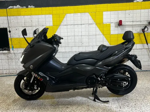 Yamaha T-max iron max 2015