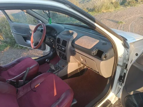 Renault Clio 2 2000 Extreme