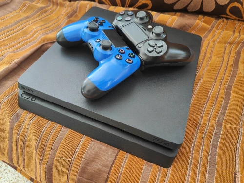 Ps4 slim 1T 9.00