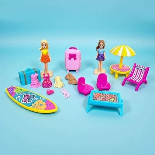 Poupée avec son accessoire de Camping et Voyage