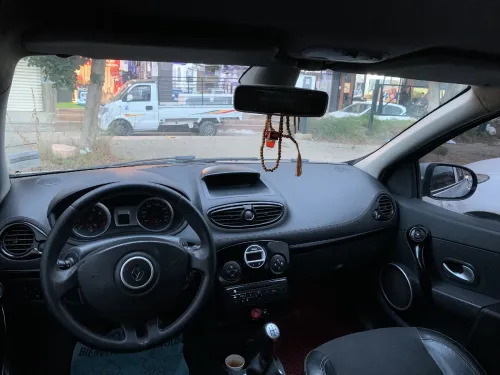 Renault Clio 3 2012 Night and Day