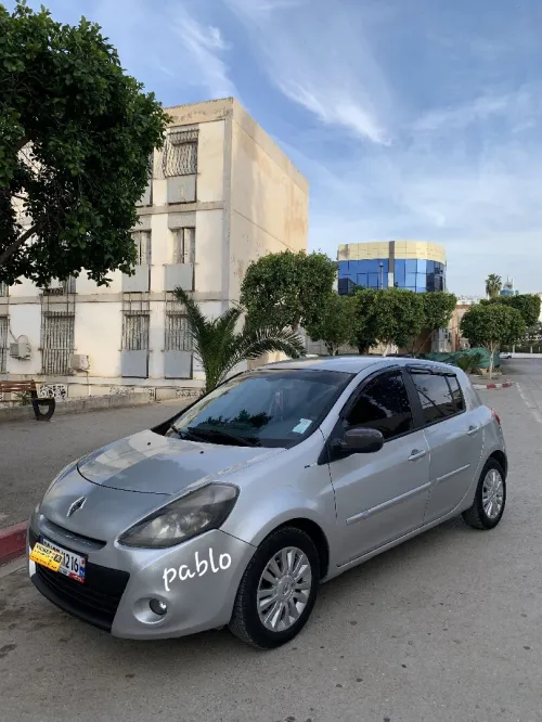 Renault Clio 3 2012 Night and Day