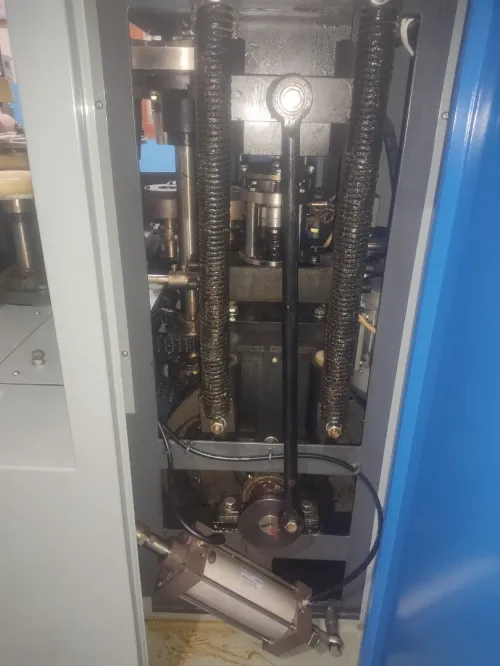 Machine a gobelets