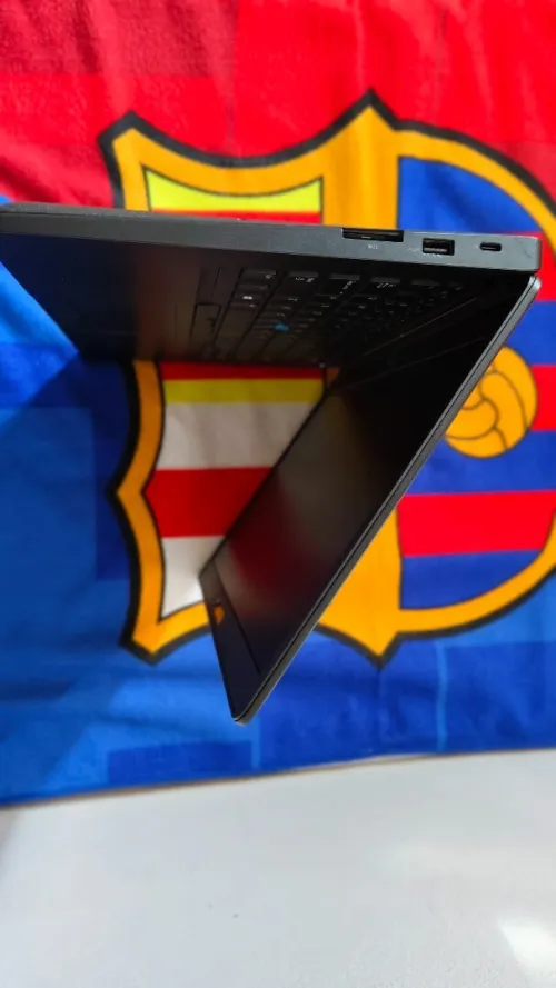 Dell 5490 i7 8eme 16 go ram 256 ssd