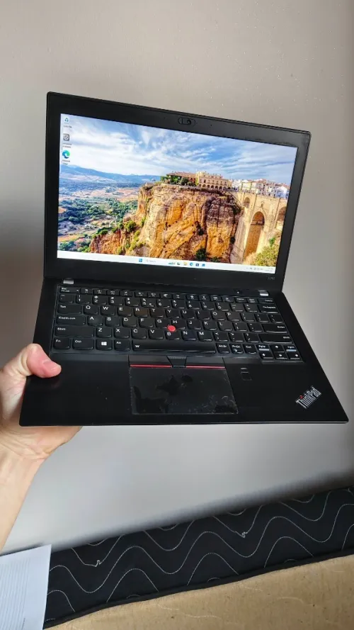 Lenovo thinkpad x280 i5 8eme 8 go ram 256 ssd
