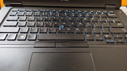 Dell 5490 i7 8eme 16 go ram 256 ssd