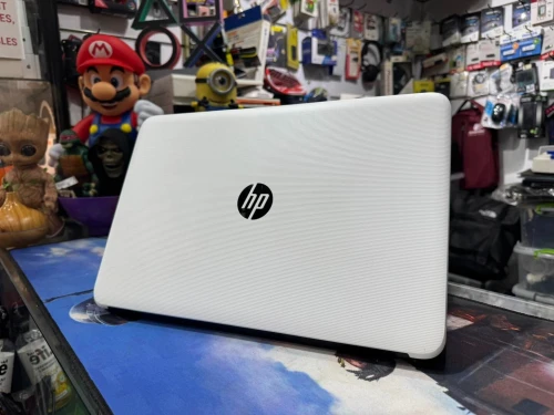 Laptop HP Pavillon i7 6eme Amd Radeon R7 2gb Didier