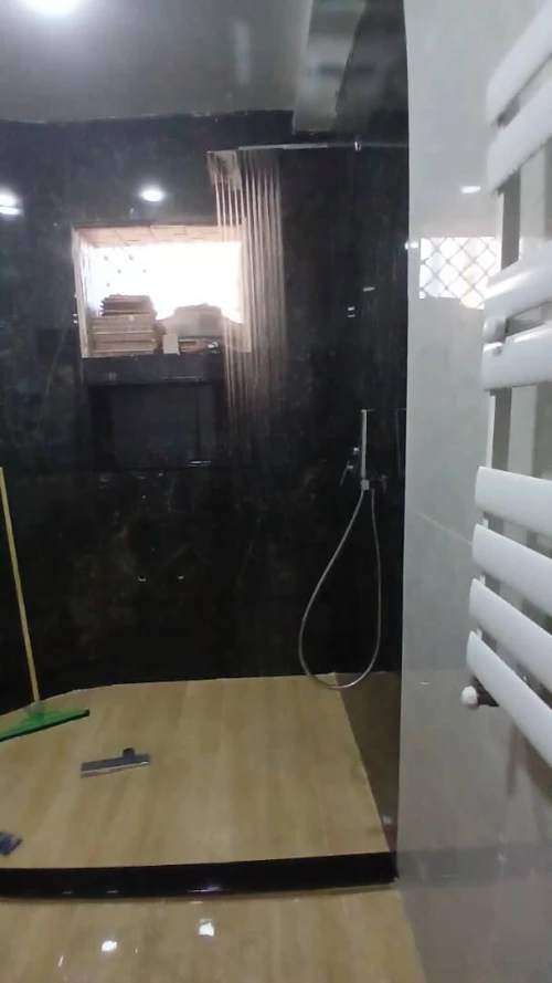 Salle de bain moderne 
