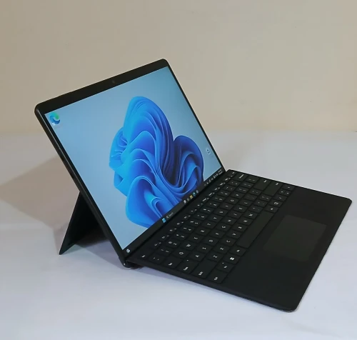 Microsoft Surface Pro 9 i5 / 16GB / 256GB
