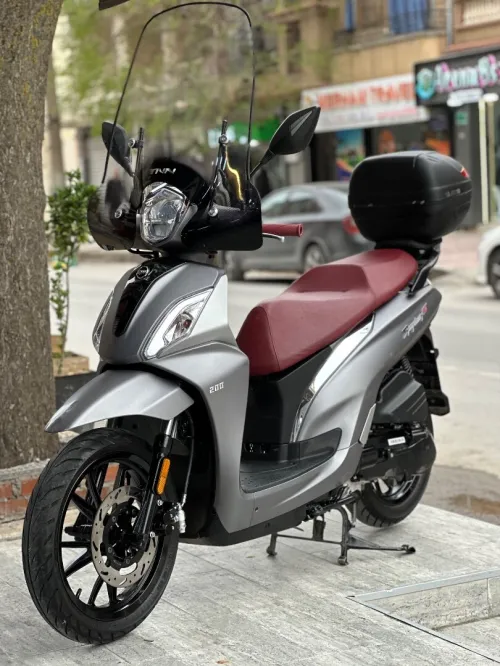 SYM ST 200 2025