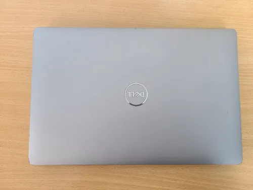 Dell Precision 3550 15.6" FHD I5 10eme 16 GB Ram DDR4 512 GB SSD Nvme Nvidia Quadro P520 2GB GDDR5