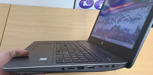 Hp ZBook 14 G3 15.6 Pouces Full HD GPU Nvidea M2200M 2GB VRam i7 6eme HQ 16 GB DDR4 512 GB SSD