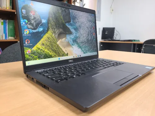 Dell Latitude 5400 14 Pouces Full HD CPU i5 8365U 16 GB Ram DDR4 512 GB SSD Nvme