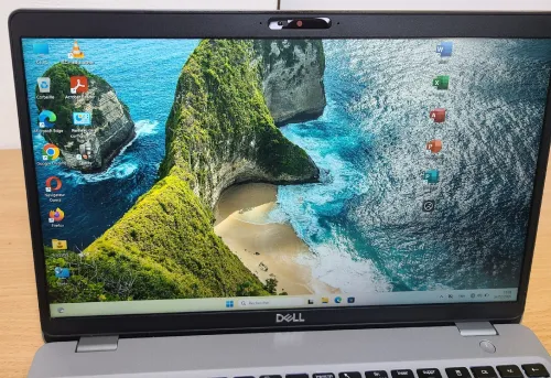 Dell Precision 3550 15.6" FHD I5 10eme 16 GB Ram DDR4 512 GB SSD Nvme Nvidia Quadro P520 2GB GDDR5
