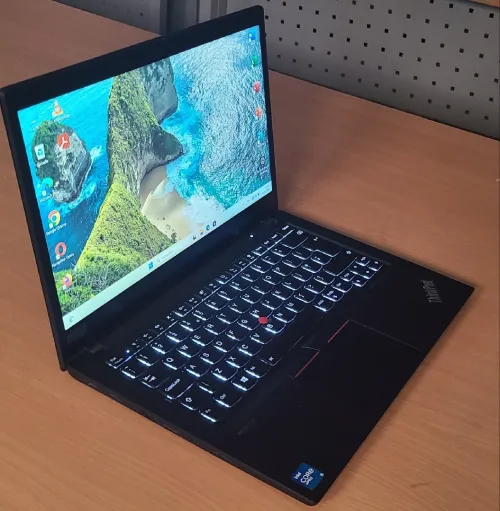 Lenovo Thinkpad T14 14 Pouces Full HD i5 11emeG7 Iris Xe 16GB DDR4 256GB SSD Nvme