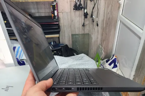 Dell Latitude 5400 14 Pouces Full HD i5 8eme 16 GB Ram DDR4 512 GB SSD