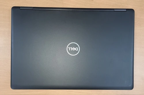 Dell Latitude 5590 15.6 Pouces Full HD i5 8350U Octa-Core 16 GB Ram DDR4 512 GB SSD Nvme