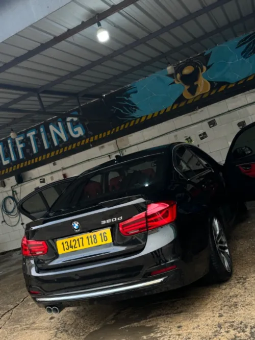 BMW Série 3 2018 Luxury Line
