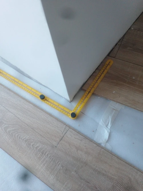 Parquet en bois stratifié et LVT 