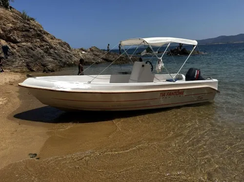 À vendre  Barque Tia Marine  Modèle 2025  Très bon état  Presque neuve