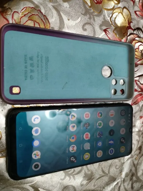 Realme C25 y