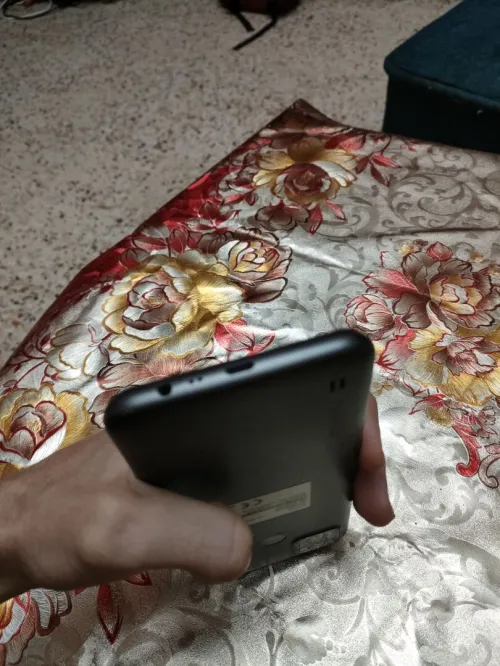 Realme C25 y
