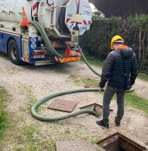 Camion Nettoyage Dėbouchage Vidange