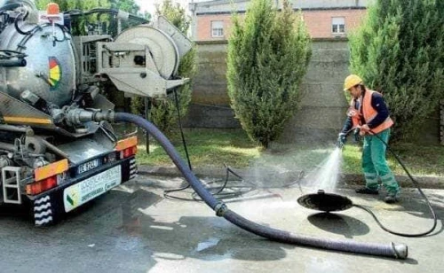 Sarvis nettoyage fose Debocharge 