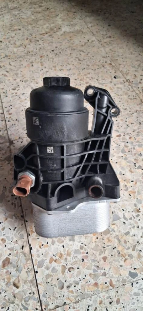 Refroidisseur d'huile 2.0 tdi 143