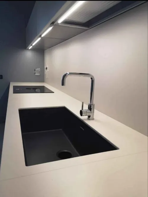 Evier de cuisine sous plan en granite