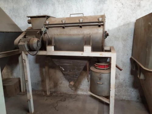 À vendre : Ligne de production مصنع  فارينة (طحين) للبيع معالجة وتعبئة خط معالجة وتعبئة البودرة