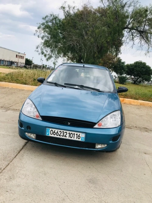 Ford Focus 4 portes 2001 Focus 4 portes