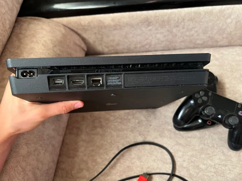 Play 4 Slim 500G