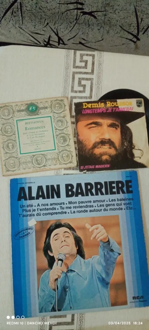 Tourne disque valise vintage 