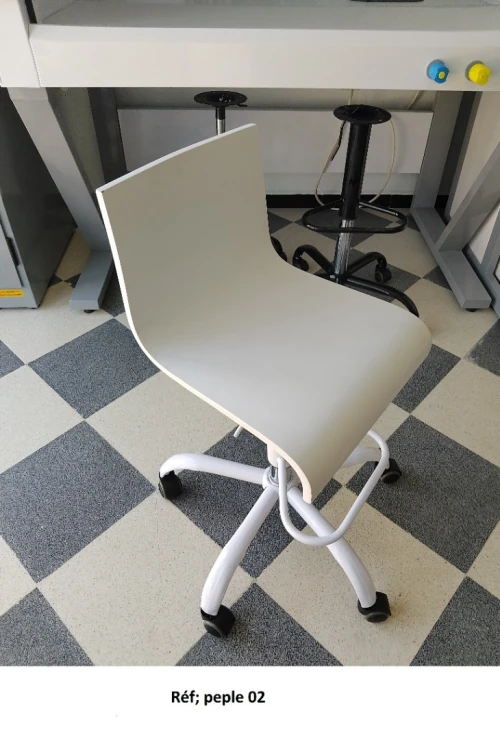 Tabouret de laboratoire 
