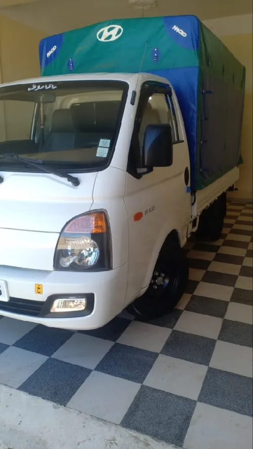Hyundai H100 