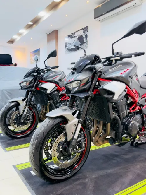 Kawasaki Z900 2025