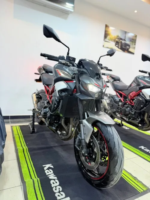 Kawasaki Z900 2025