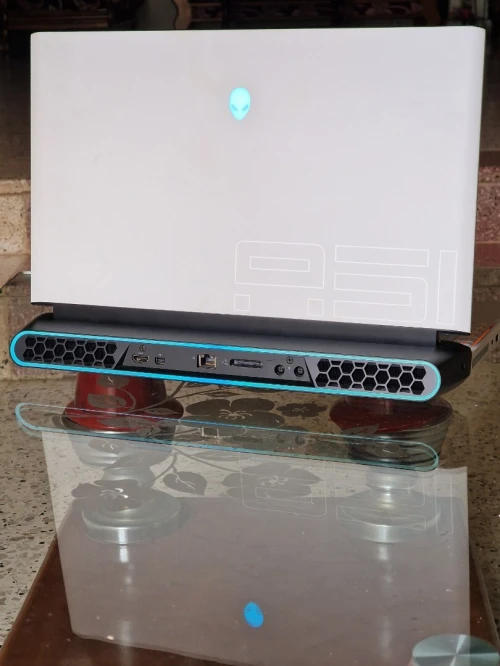Dell alienware area 51m r1 
