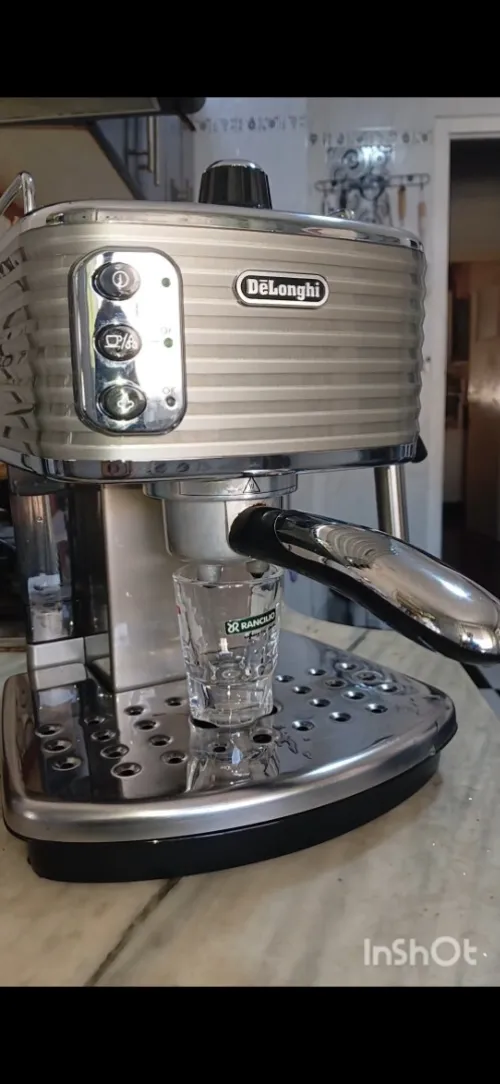 Machine à café delonghi scultura